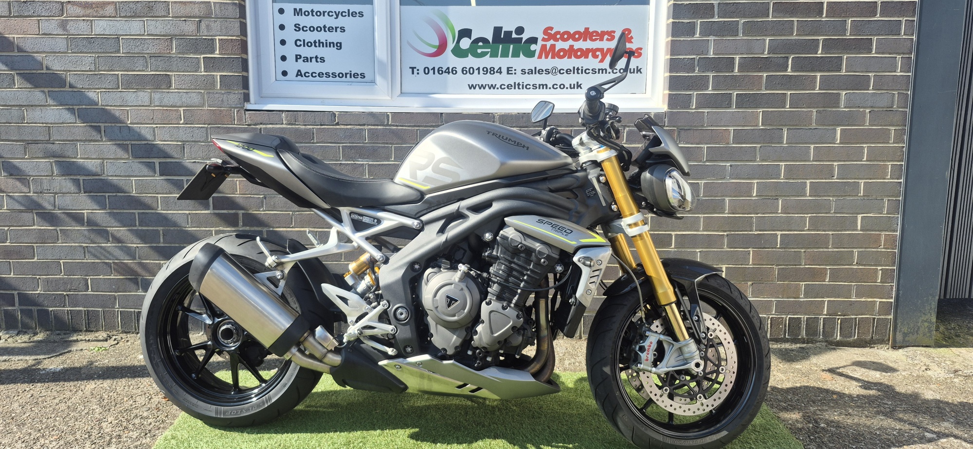 Triumph  Speed Triple 1200RS