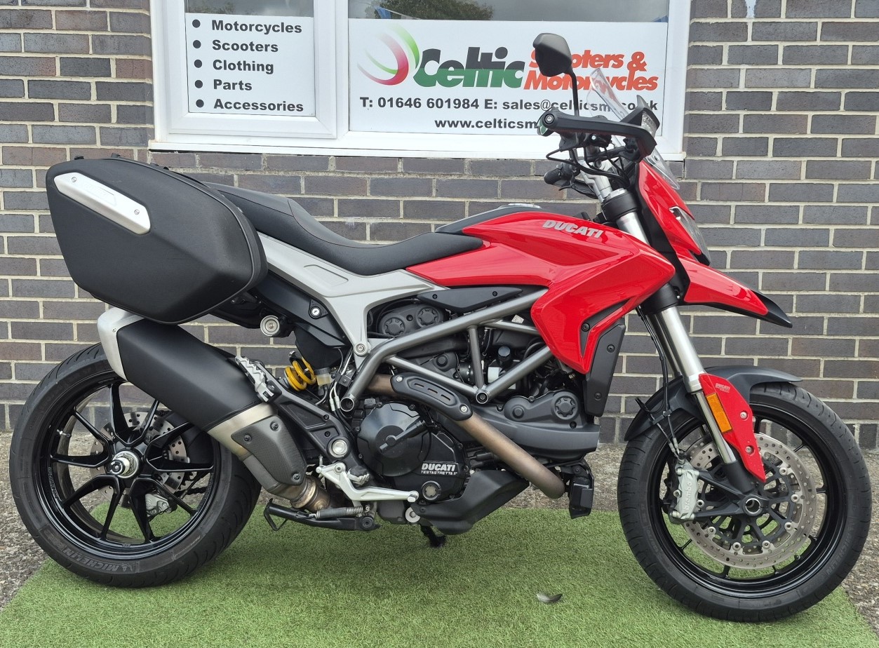 Ducati  Hyperstrada 939