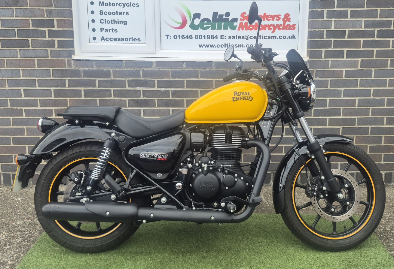 Royal Enfield Meteor 350 Fireball 